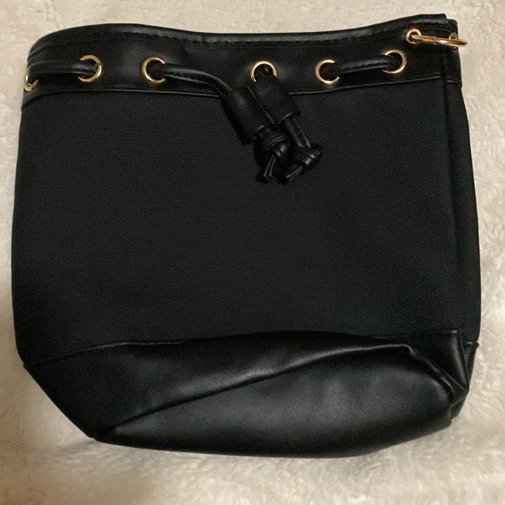 This a beautiful little bag is new